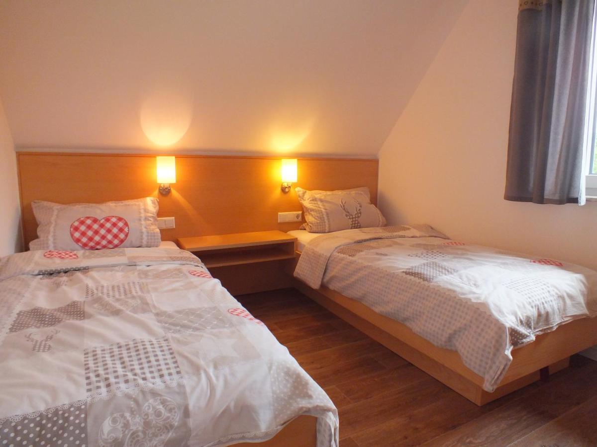 Ferienhaus Moni Mit 2 Separaten Wohnungen Am Silbersee Frielendorf المظهر الخارجي الصورة